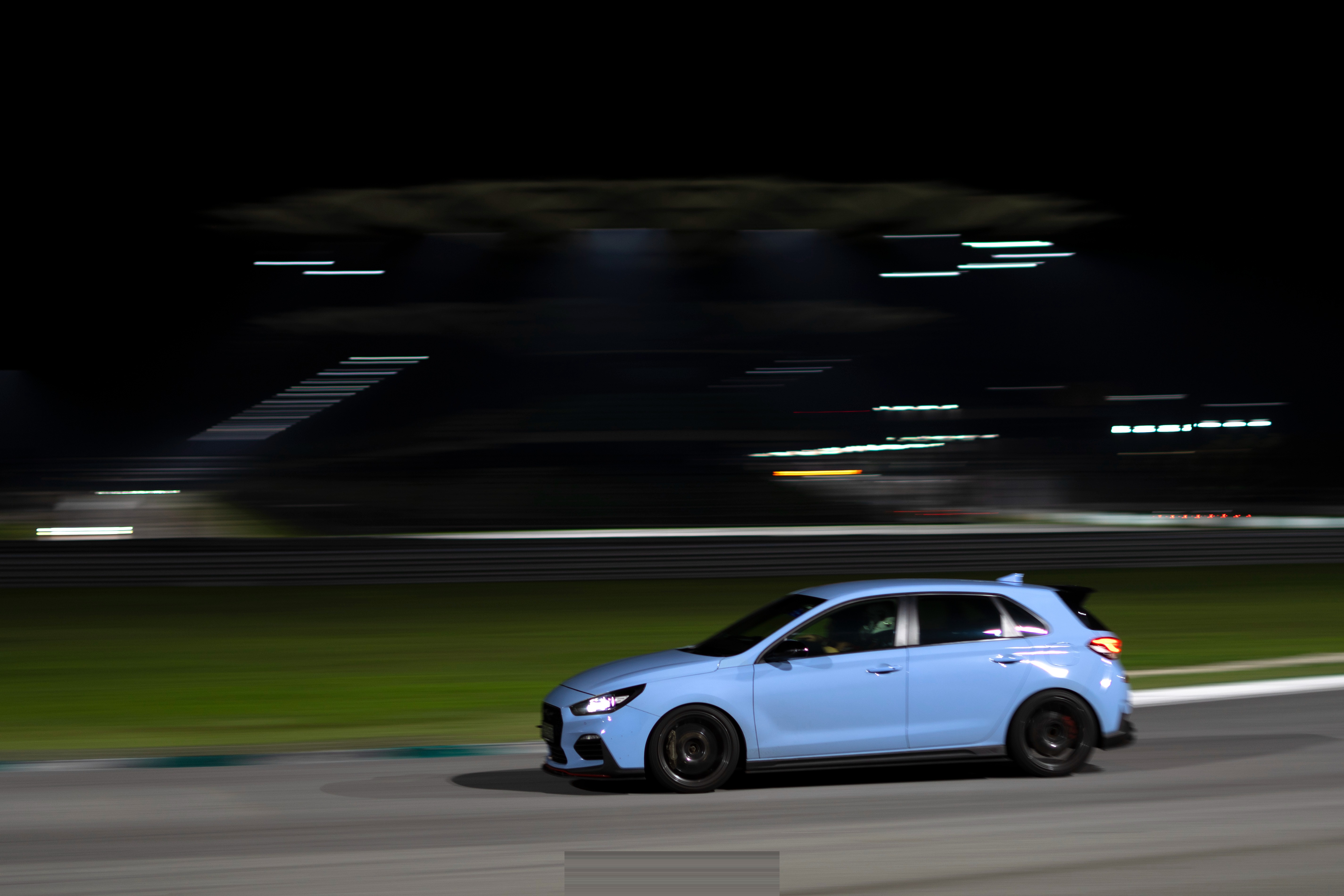 Side panning, hill backdrop