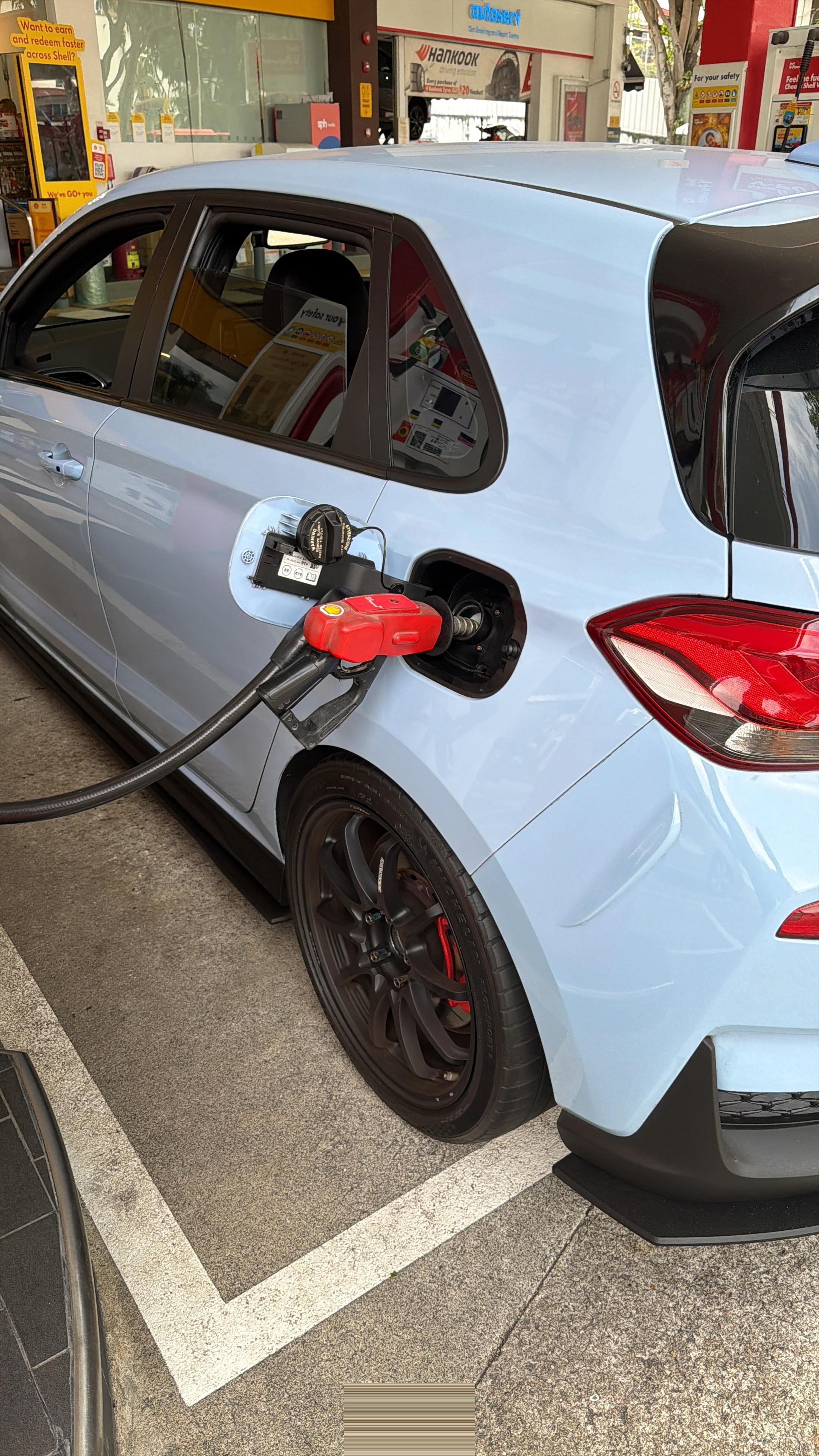 Shell V-Power fuel stop before crossing the Causeway