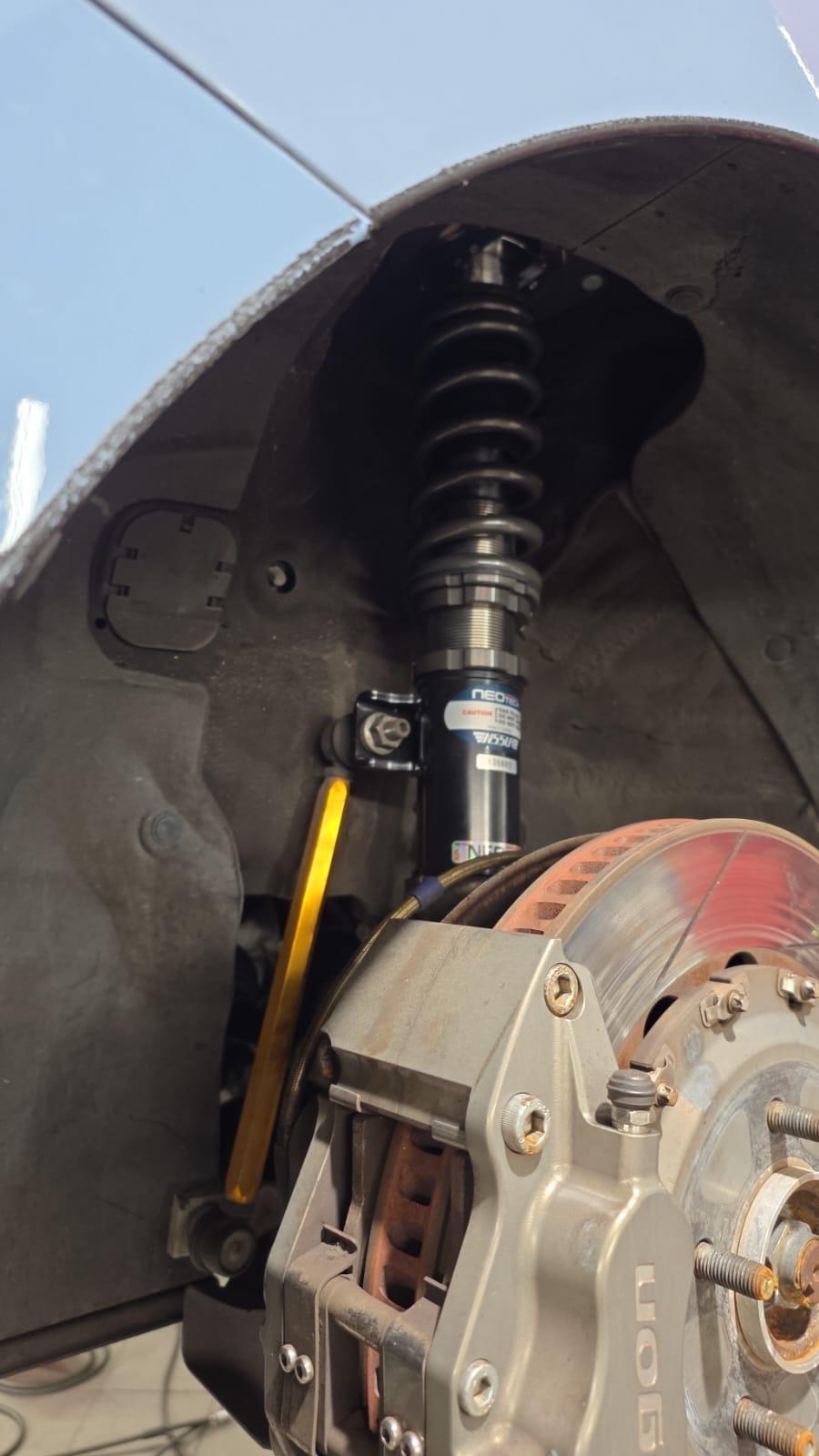 Rear Neotech coilover and Paragon big brake, in the wheel well
